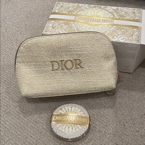 Dior makeup bag with highlighter - new in box